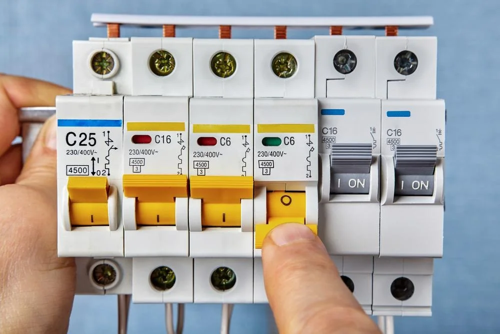 Understanding Circuit Breaker Types: MCB, MCCB, and ACB
